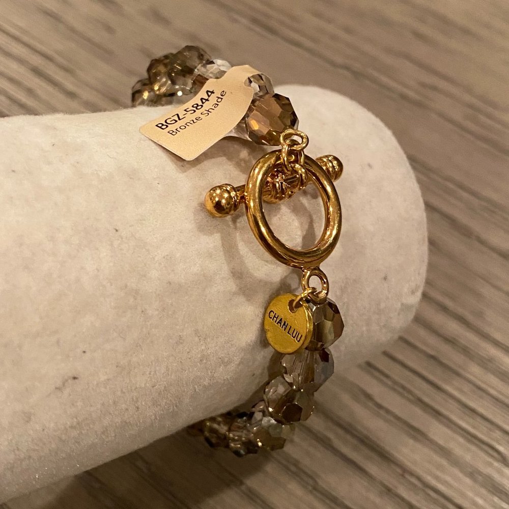 New Authentic Chan Luu Swarovski Crystal Toggle Stretch Bracelet